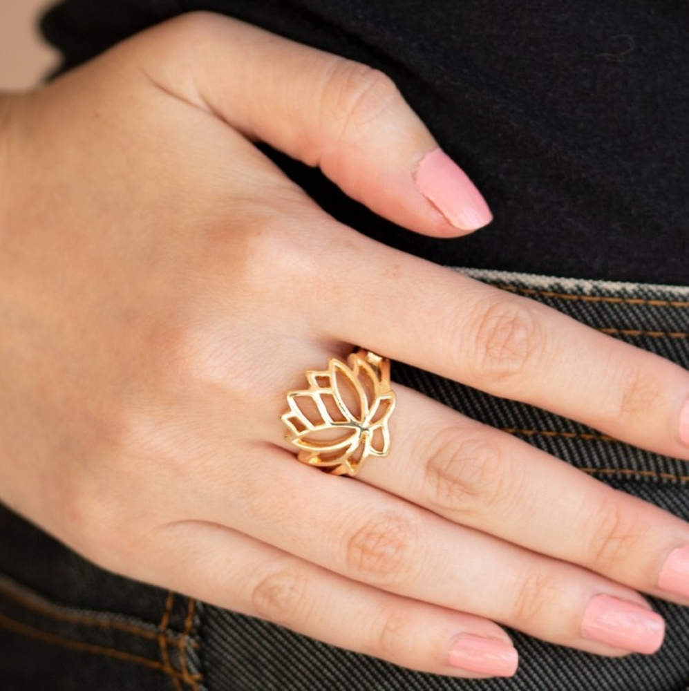 RING - Picture 2 of 4